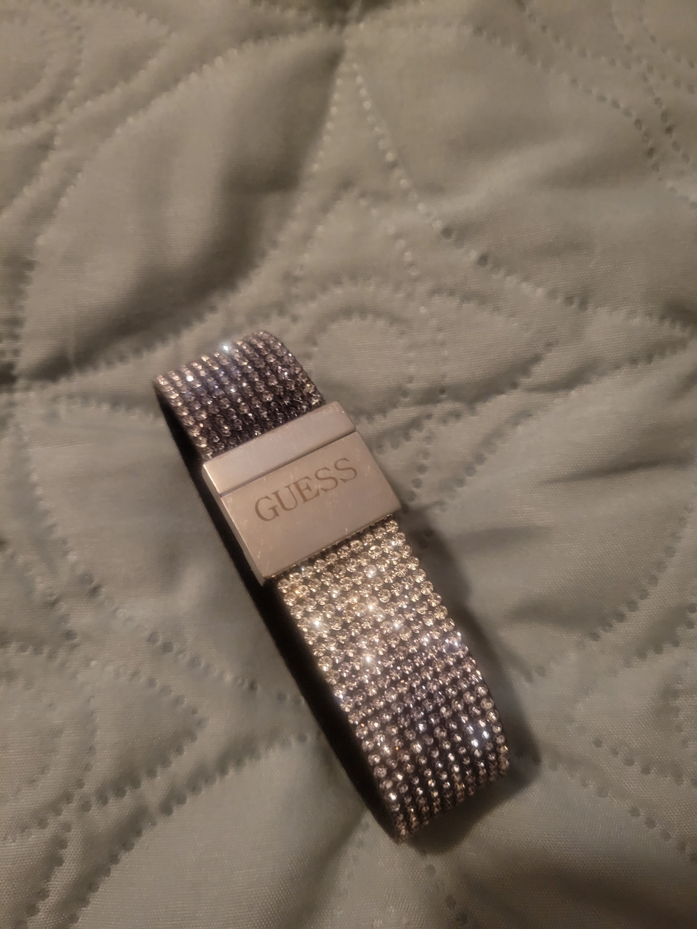 GUESS Crystal Pavé Stretch Bracelet - Silver Tone